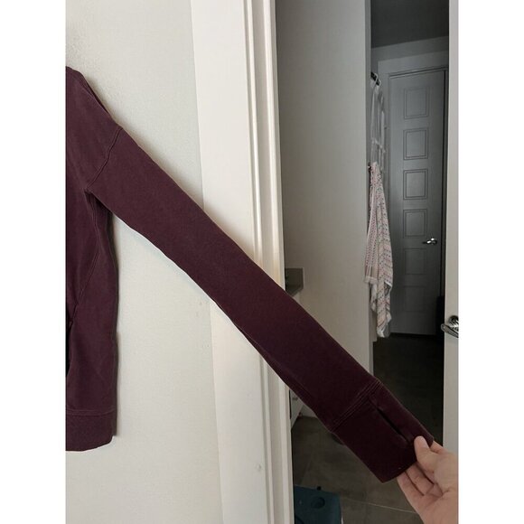 Lululemon Sweatshirt Size 6 Burgundy Stress Less Funnel Neck Hoodie Pullover - Picture 5 of 14